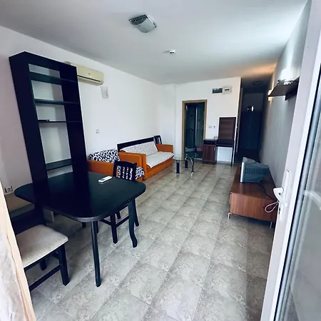 Stella Udacha & Apartment